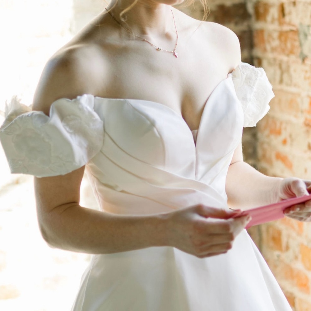 Ball gown wedding dress
(Vow’d wedding dress)
(“The tempting dress”) - Picture 12 of 16